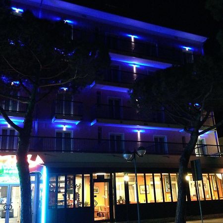 Hotel Storione Лидо ди Йезоло Екстериор снимка