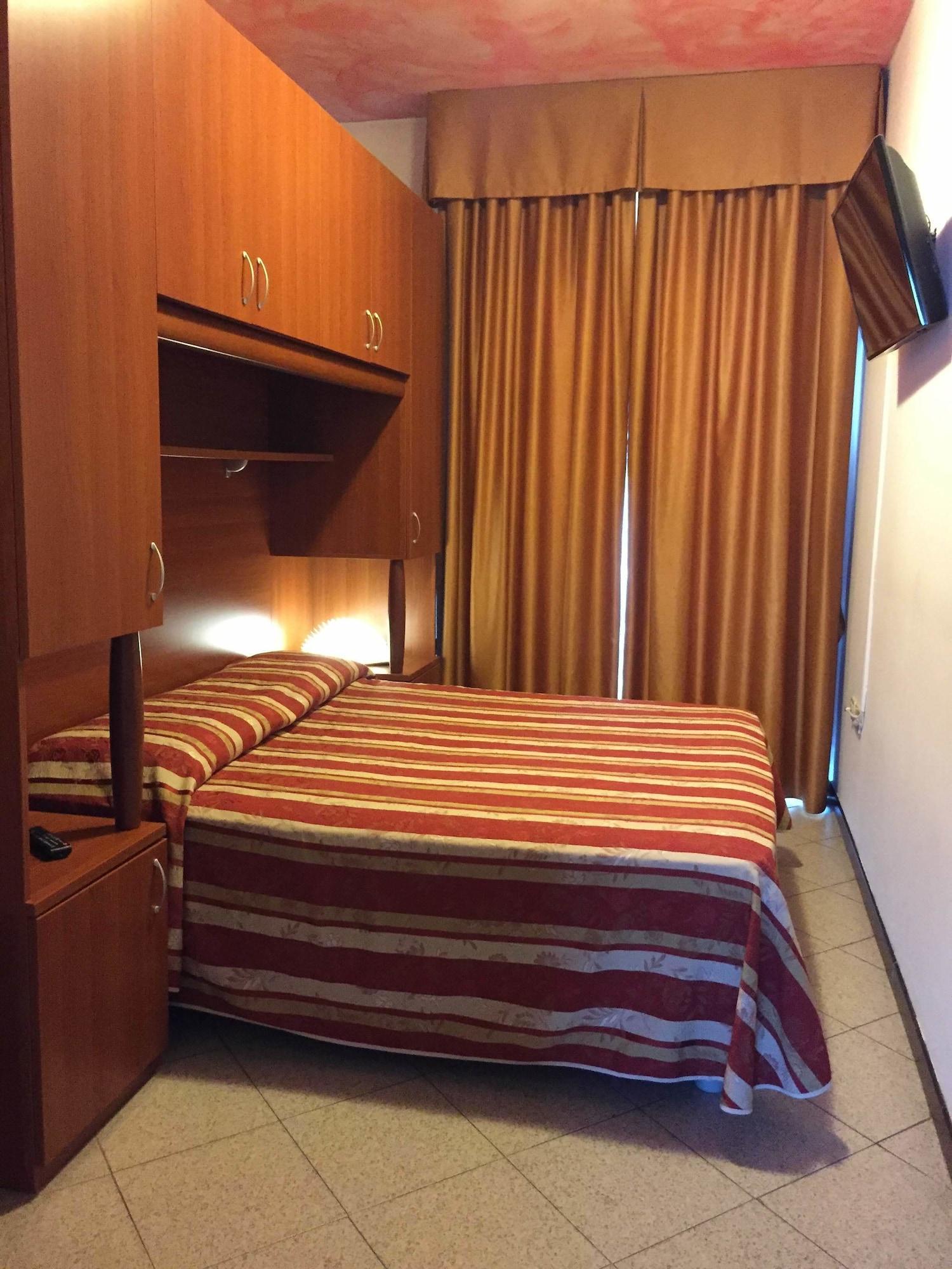Hotel Storione Лидо ди Йезоло Екстериор снимка