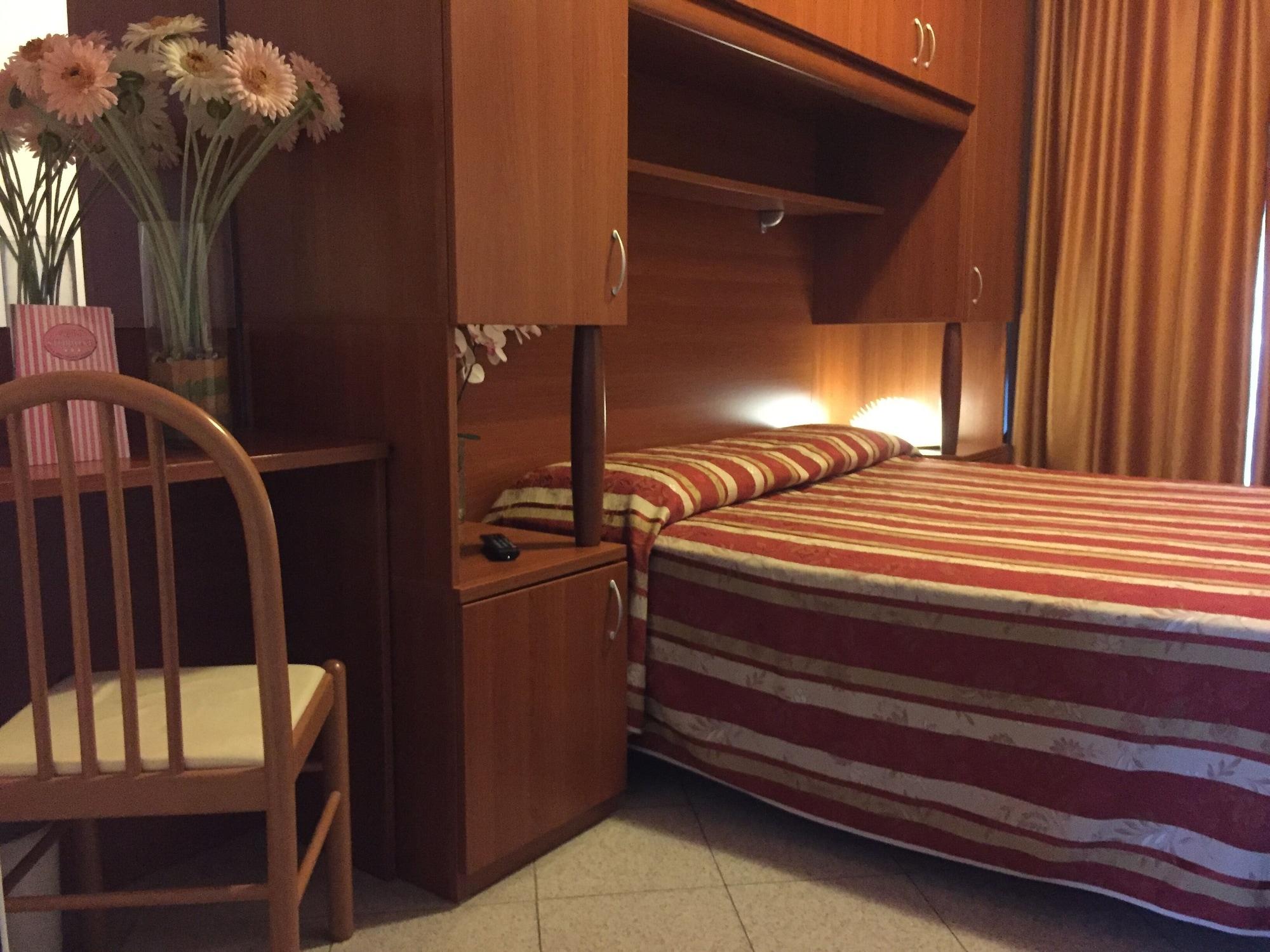 Hotel Storione Лидо ди Йезоло Екстериор снимка