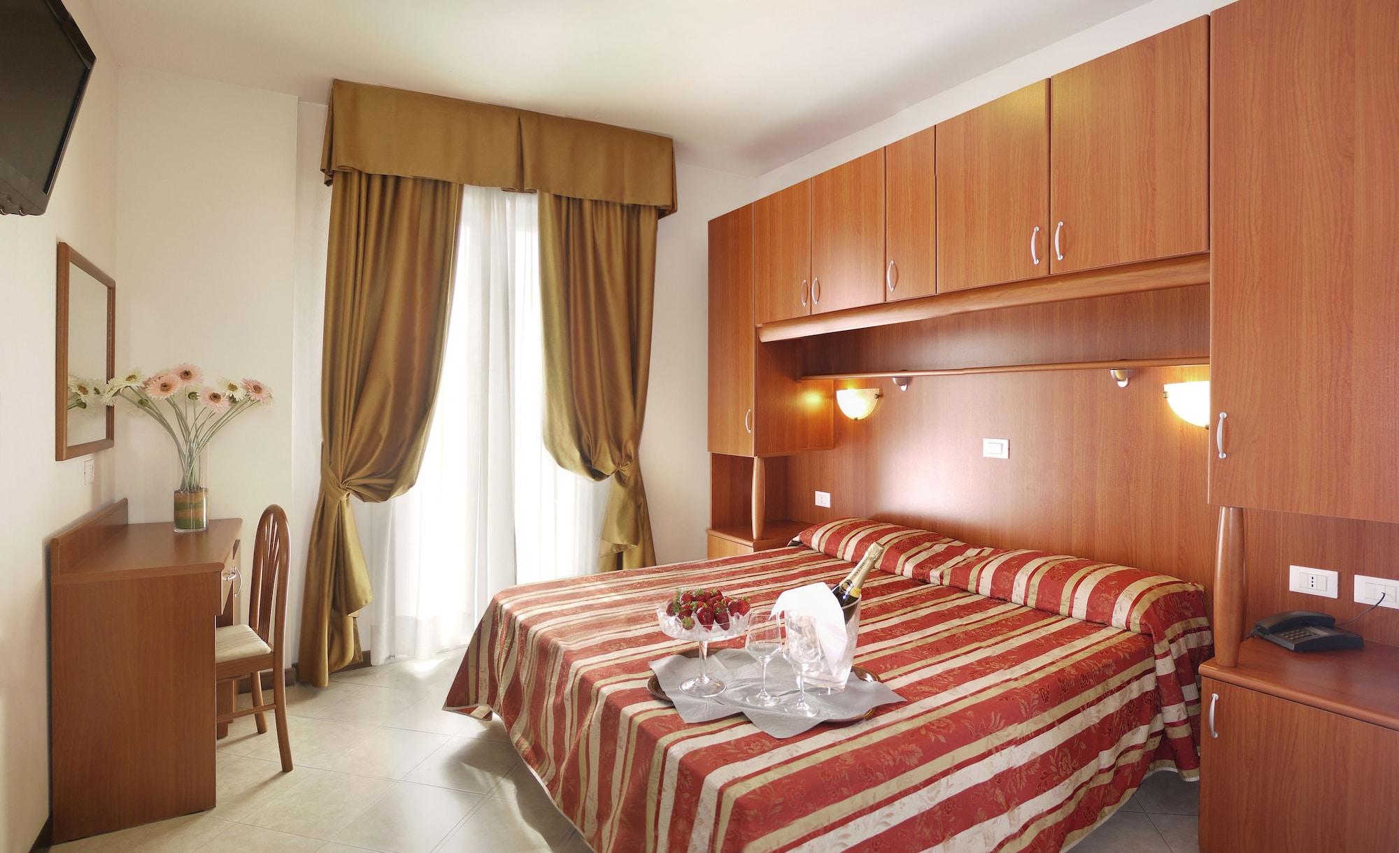 Hotel Storione Лидо ди Йезоло Екстериор снимка
