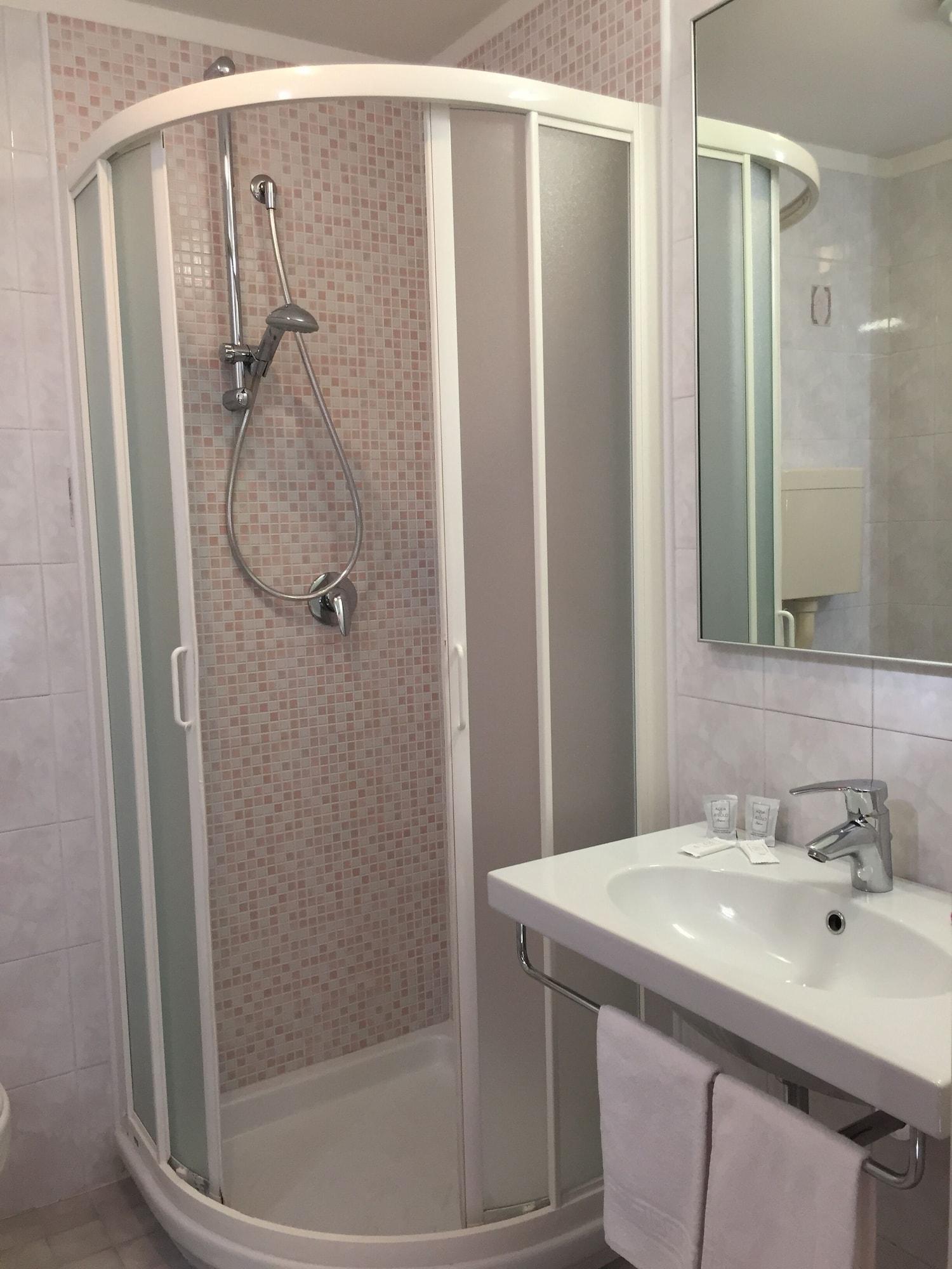 Hotel Storione Лидо ди Йезоло Екстериор снимка