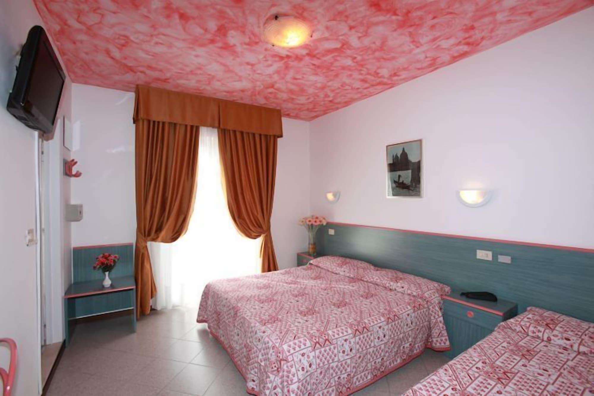 Hotel Storione Лидо ди Йезоло Екстериор снимка