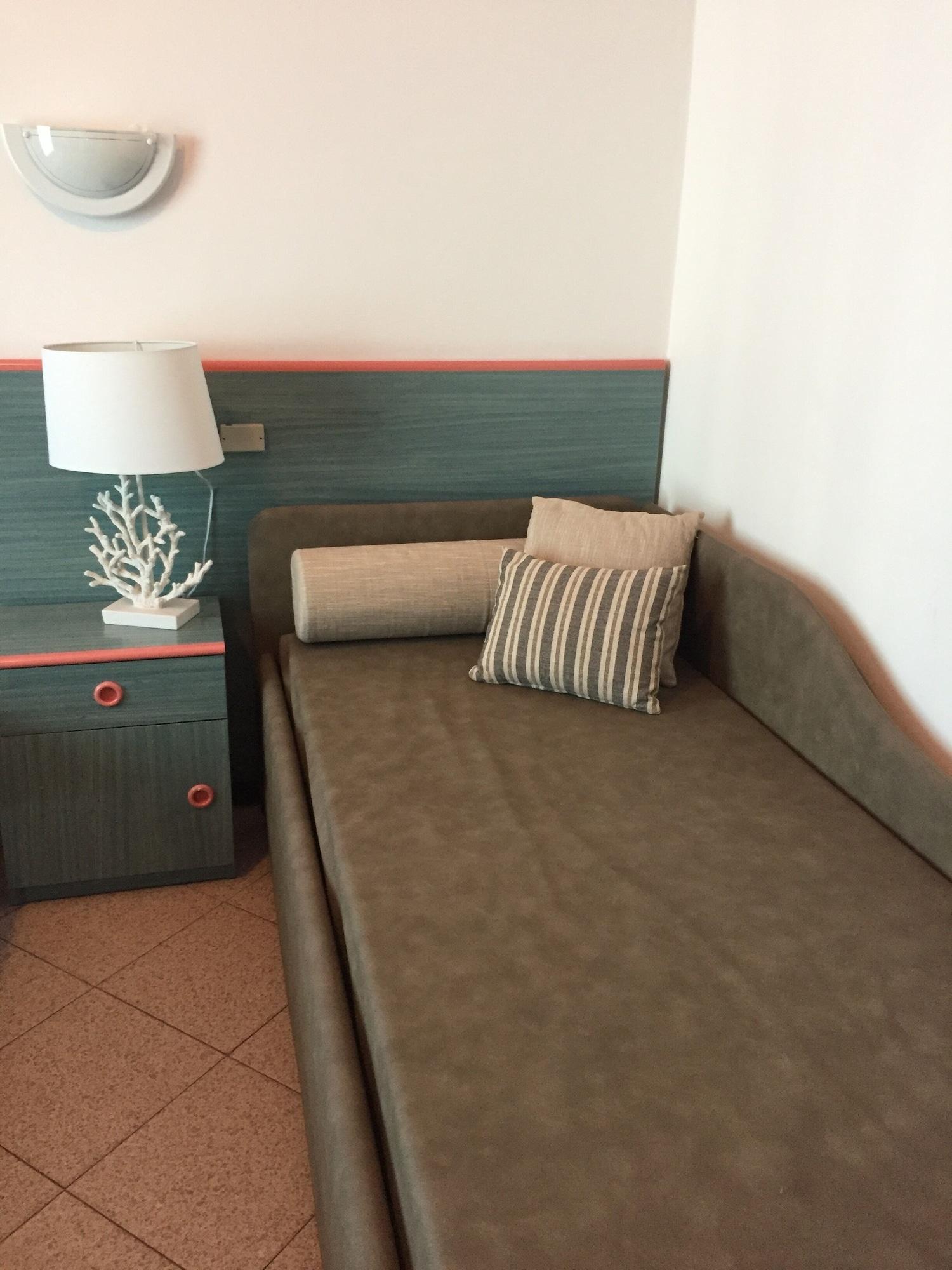 Hotel Storione Лидо ди Йезоло Екстериор снимка
