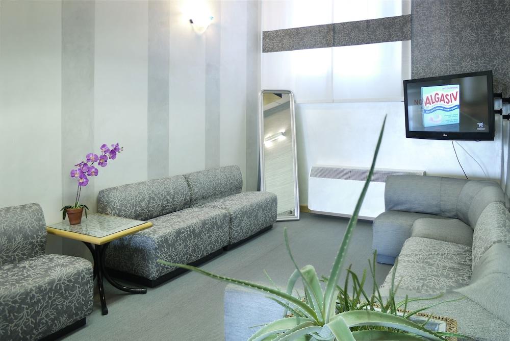 Hotel Storione Лидо ди Йезоло Екстериор снимка