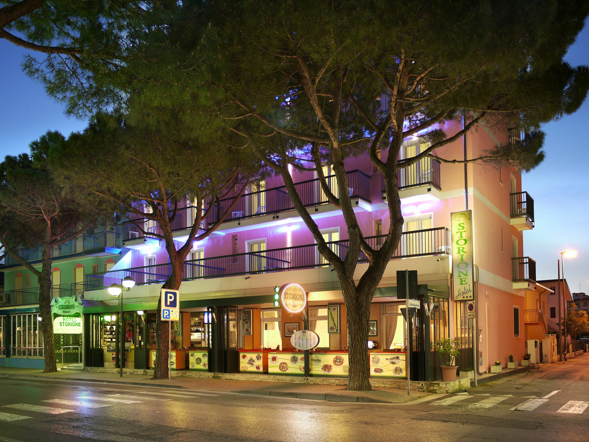 Hotel Storione Лидо ди Йезоло Екстериор снимка