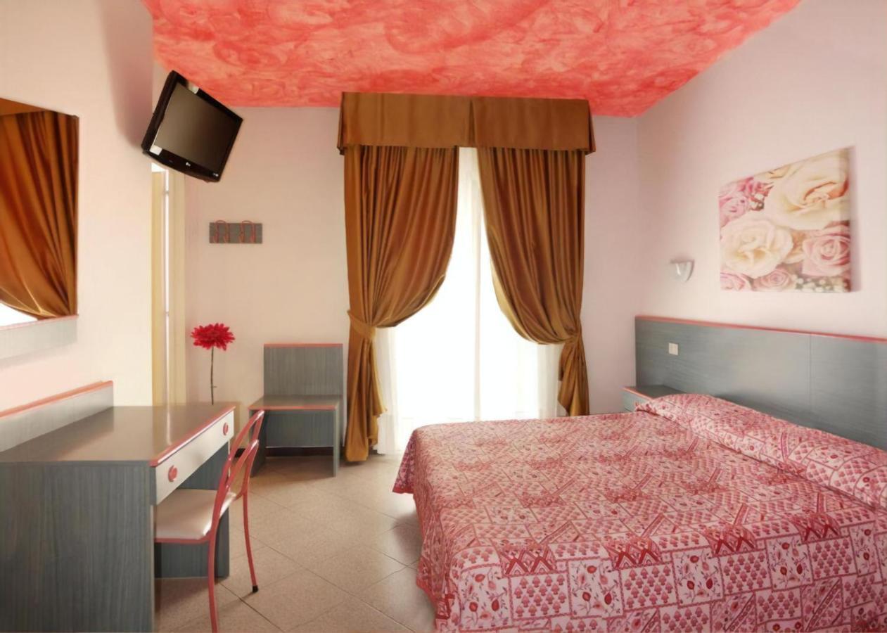 Hotel Storione Лидо ди Йезоло Екстериор снимка